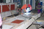 <p>Naprawa zabytkowych nitowanych blachownic w warsztacie MUR-BET</p>