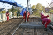 <p>Betonowanie płyty mostu</p>